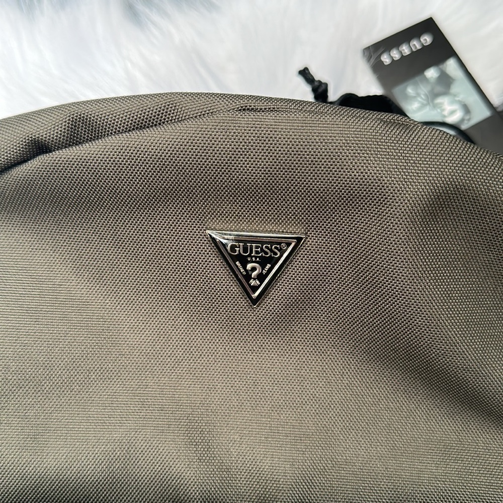 New GUESS Vice Logo Triangle Backpack - Picture 5 of 9